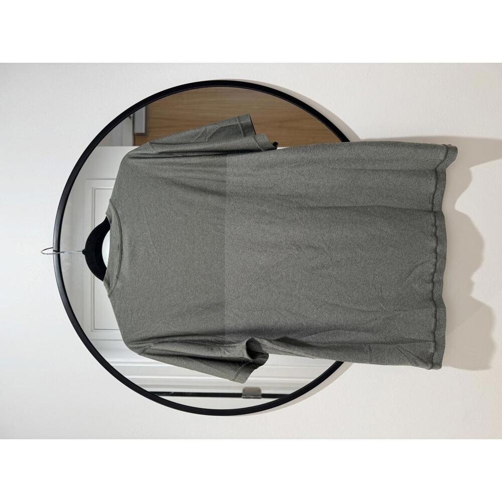 Vuori Grandview Tech Tee Greenish Gray Men’s Large - Picture 3 of 7